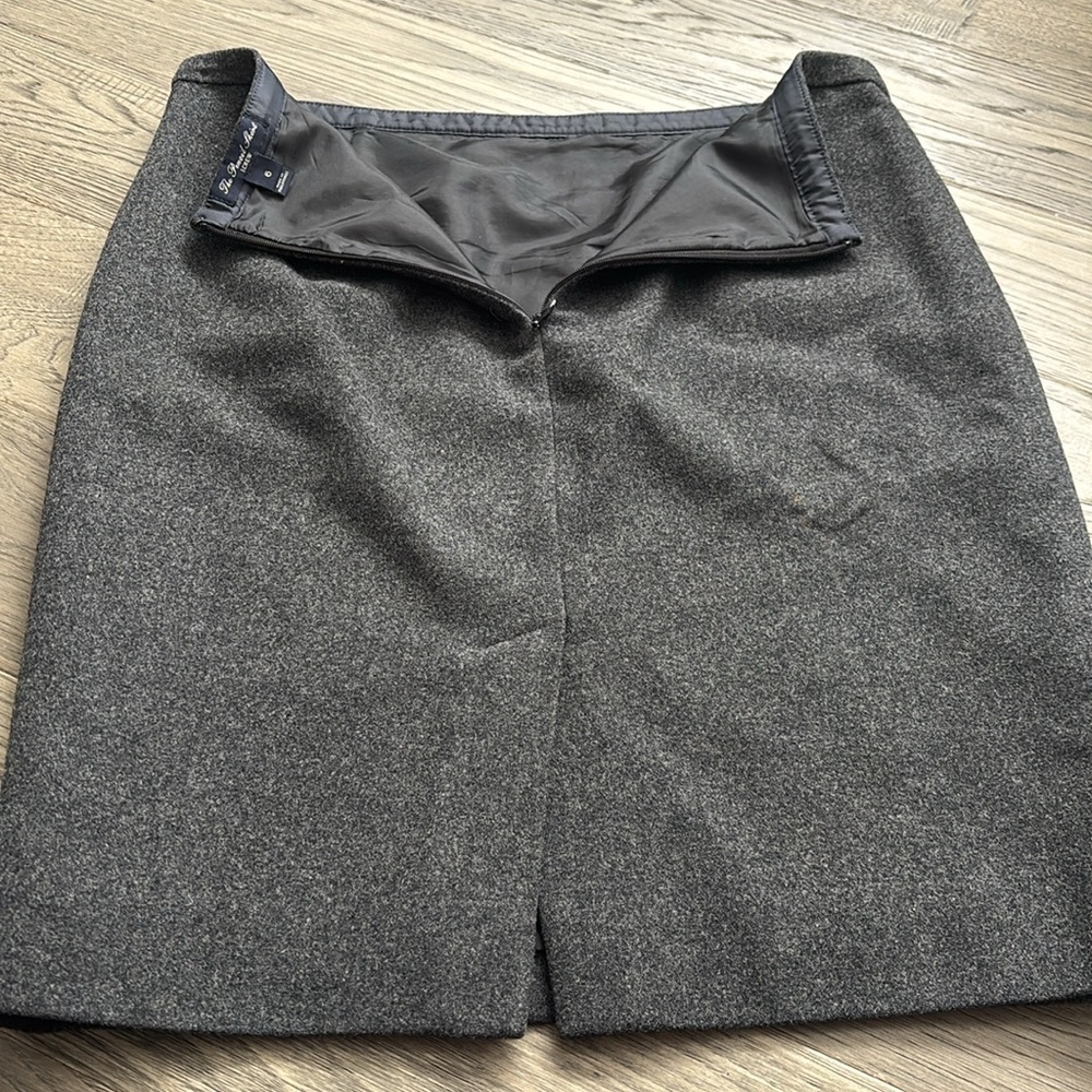 J.Crew | The Perfect Pencil Skirt in Grey / 70% Wool with Zipper Pockets Size 6 - Picture 9 of 11